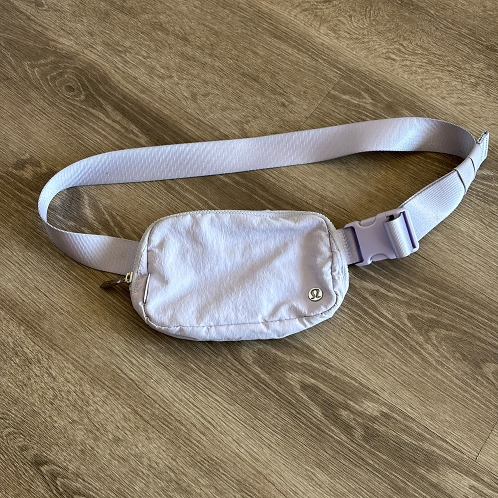 Lululemon Belt Bag in Lavender